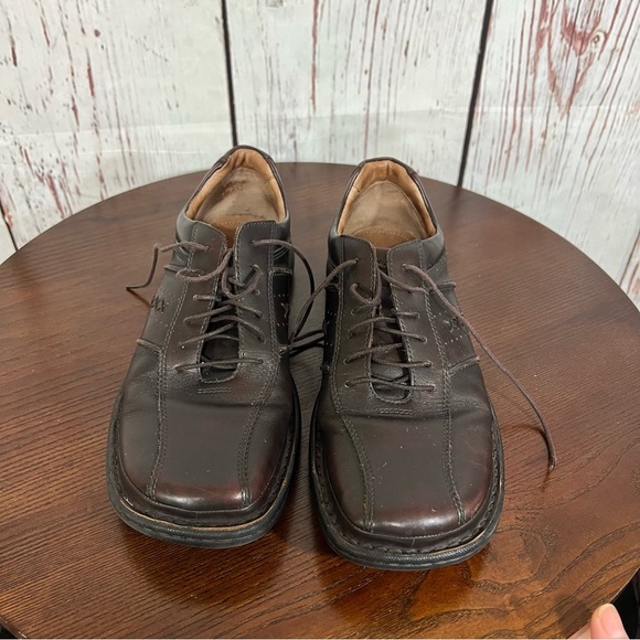 Clark’s Men's Dark Brown lace up Cuhiony Leather Shoes size 10 GUC - Picture 1 of 16